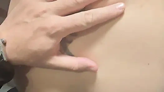 Милфу имеют в ванной в местном пабе