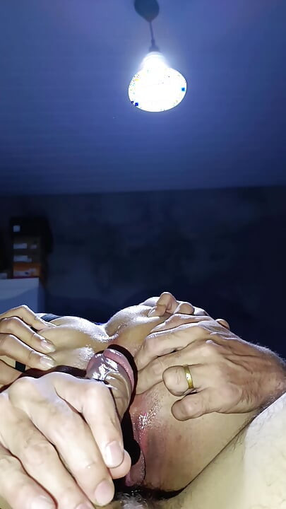 ব্রাজিলিয়ান শ্লাটের সাথে অ্যানাল ক্রিমপাই