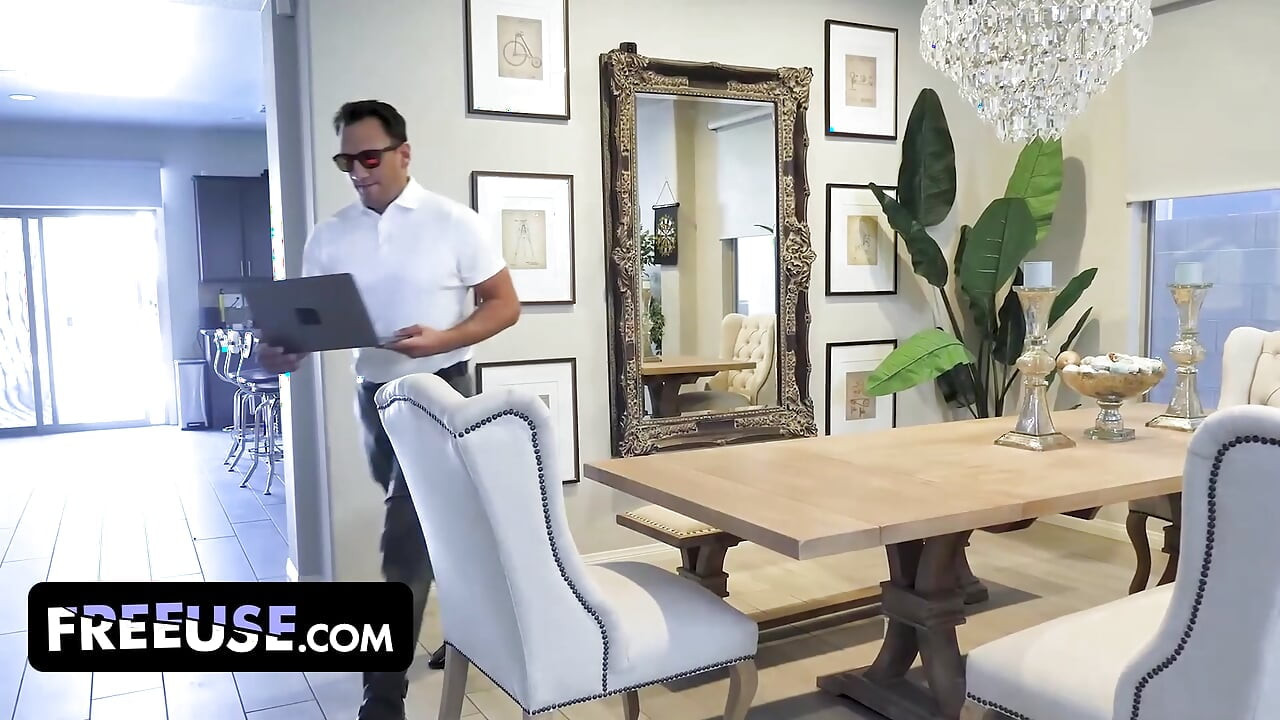 lily glee si tetangga yang super sange dientot habis-habisan sama besar bobby sampai matanya merem melek
