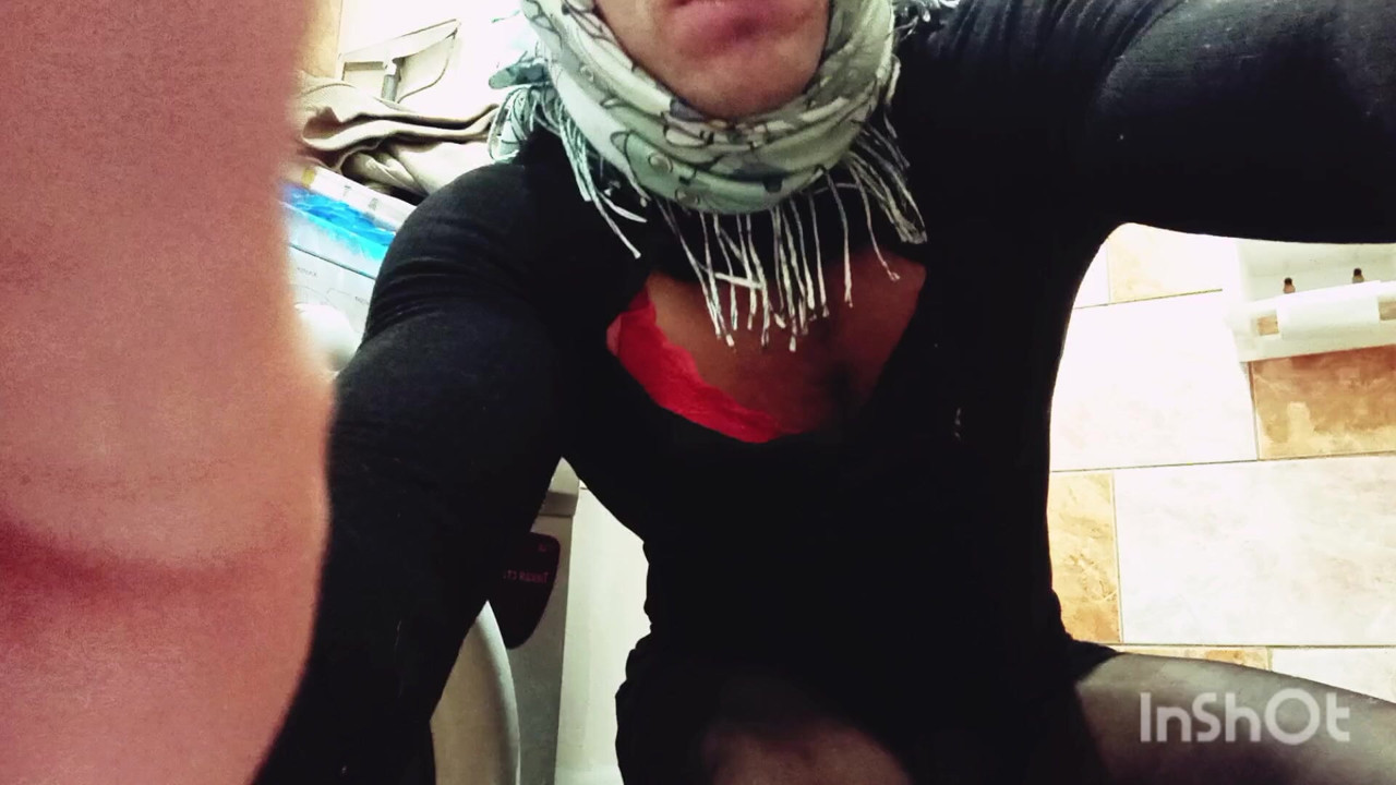 A passion trance is triggered by sitting on the toilet