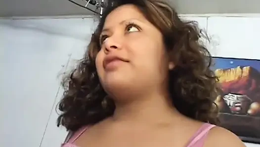 Kondommed älterer typ fickt schwangere latina, dann klettert sie auf ihn, um ihn zu besteigen