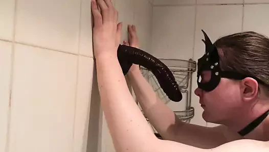 Korkak yapay penis bj ve derin boğaz uygulama