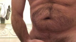 Schnelle Masturbation im Badezimmer