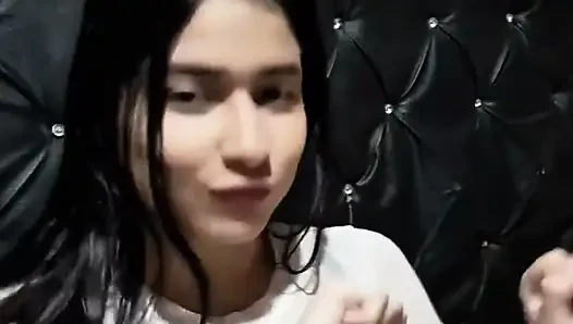 Yuliethgomez ham gırtlağına kadar alarak sahneyi çalıyor