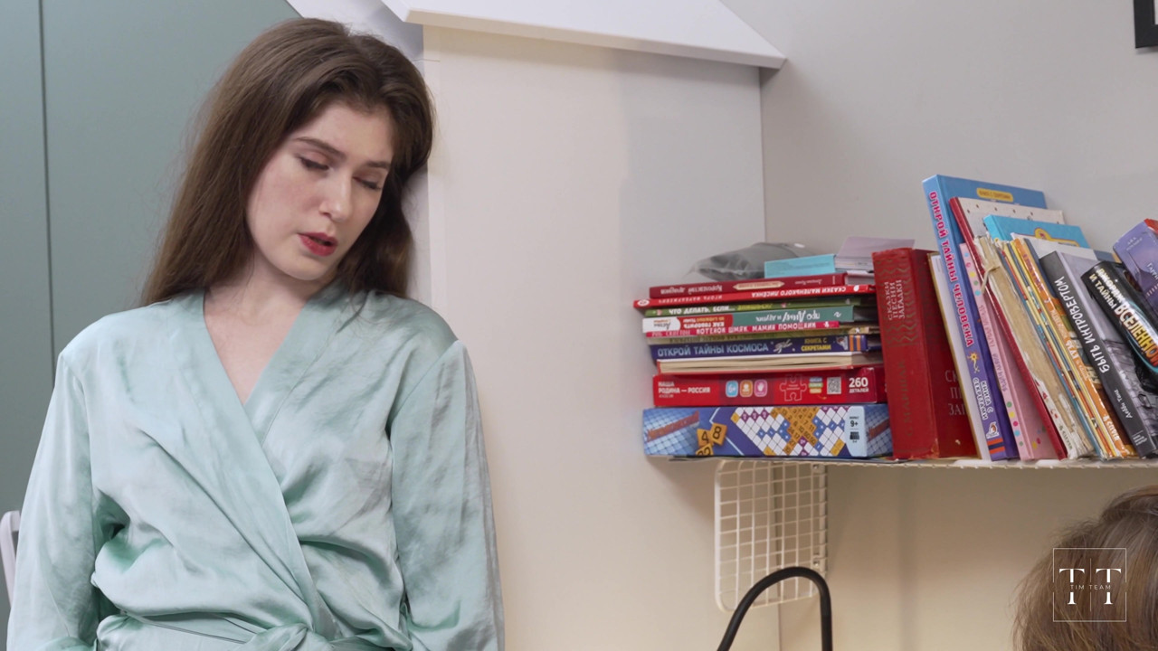 あなたはとても悪い女の子でした、ベラ!継父ティムはあなたを罰します