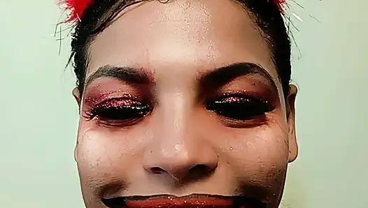 Şeytan çok esniyor