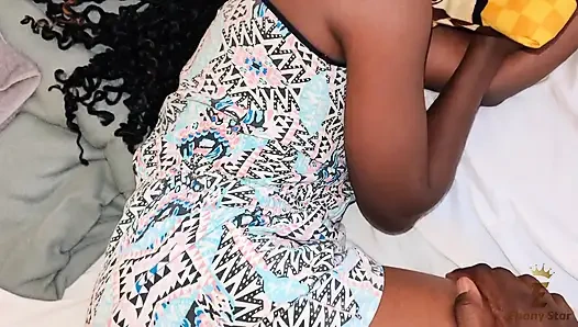 Dia bangun untuk pesta seks misionaris, kekasihku mendapat malam kejutan bercinta