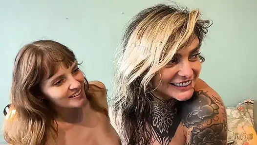 Voyeur Telah Ditemukan... Dan Memenangkan Tempat Di Kursi Untuk Menonton Dua Gadis Seksi Berhubungan Seks - Bagian 1