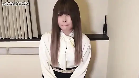 Face reveal, pelajaran pertama tanpa sensor sebagai pramugari pemula di kota kecil menemukan sisi beraninya