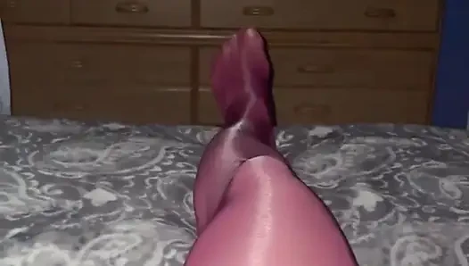 Kırmızı parlak külotlu çorap