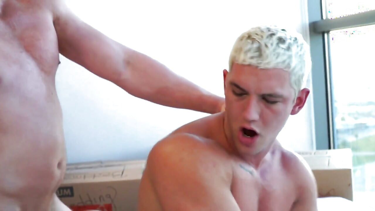 Ryan Stone pelado fodendo Jay Dymel 1