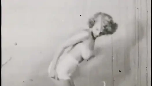 Heiße retro-MILFS sinnliches strippen