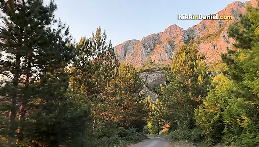 Hot Date with a Sexy Girl Ended in Wild Car Hood Sex