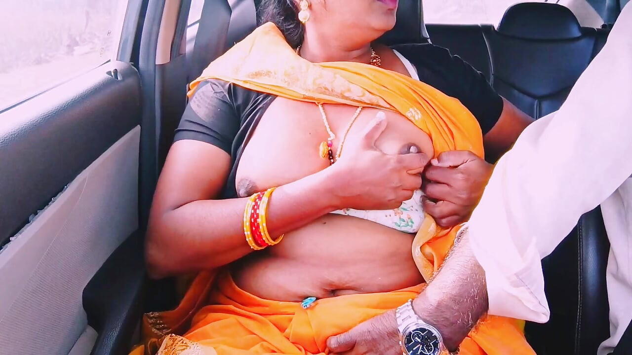 Desi saree stuepige bil sex Telugu beskidte snakke.