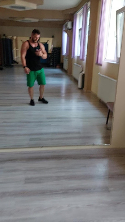 This is how i undress after gym
