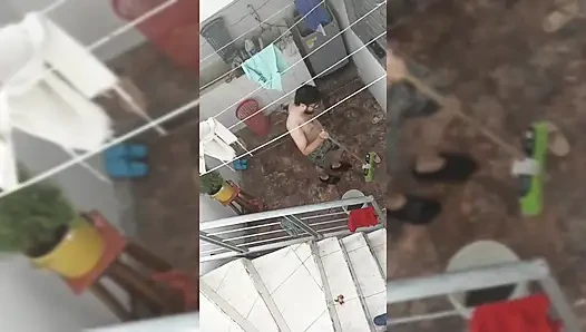 Saya membuat kesepakatan dengan pacar saya, dia üyeleriihkan tangga sebagai ganti oral seks yang baik