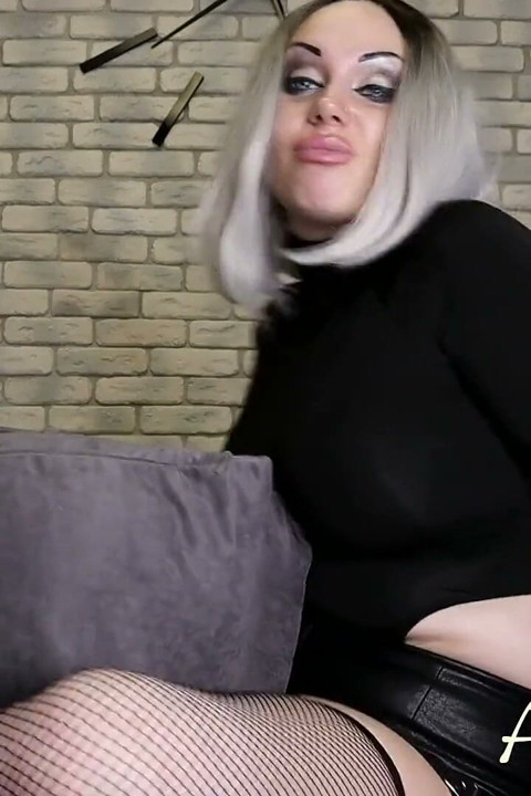 Billy Psy: Fuck those pillows so that sparks flew CBT