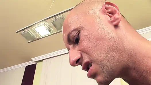 Milf enjoys a pussy lick then gets fucked to mouth cumshot