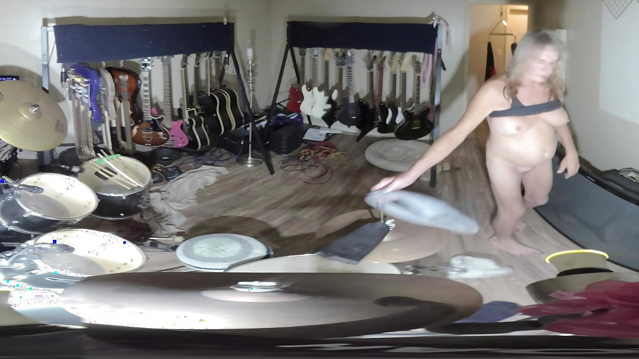 Lizzy yum sd aralık 2025 sahne arkasında post op transeksüel salıncakta mastürbasyon yapıyor