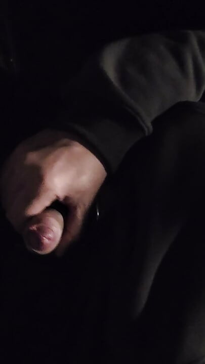 Cumming at the train station!!
