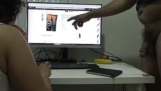 Echte stiefmutter bestellt produkte zur penisvergrößerung für ihren eigenen stiefsohn !!