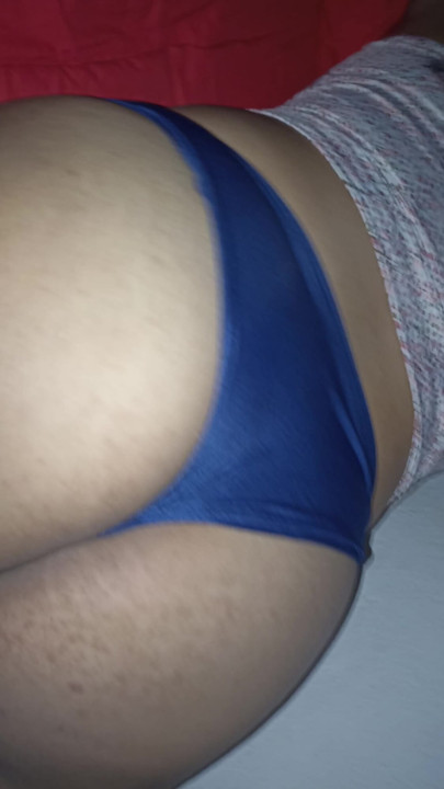 Mother-in-law opens her buttocks to show her ass | Clip 1