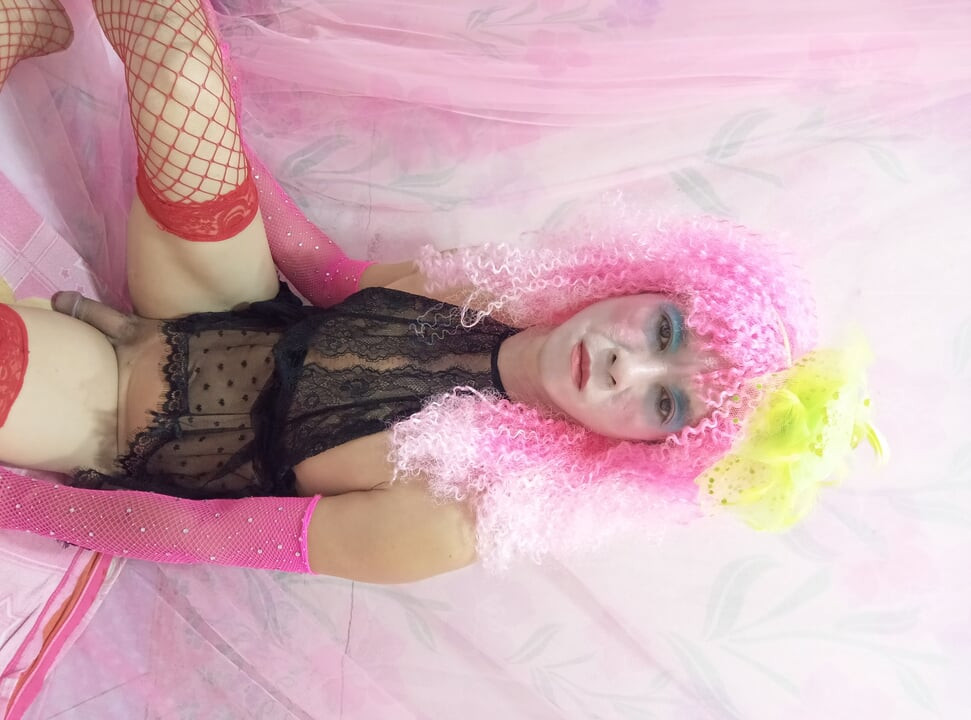 Oanh Le transgenre portant des vêtements sexy queue porno