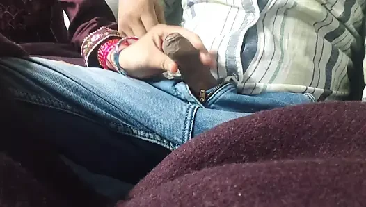 Train mai bhabhi ko lund chusaya