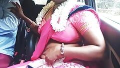 Telugu dirty talk, sexo no carro, tia sexy em um sari faz sexo com motorista. Parte 1