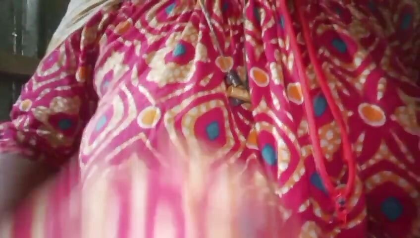 Bangladeshi Daytime Sex with Hot Aunty