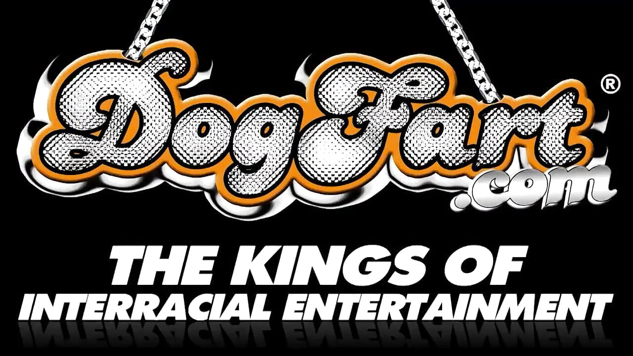 L'uomo dietro il muro gola era una ragazza calda che gli faceva tutte quelle cose cattive.