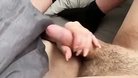 Milf amatir mengisap kontol keras melihat memeknya yang basah berurat dan muncrat sambil bermain dengan mainan favoritnya !!