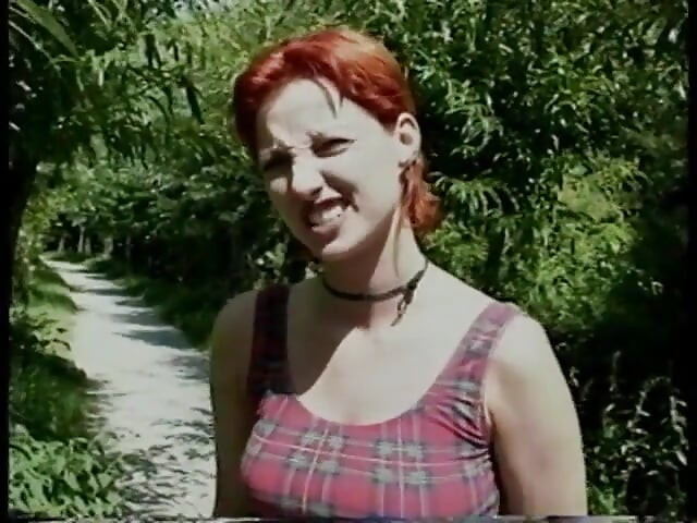 Rothaarige MILF zum ersten mal vor der kamera