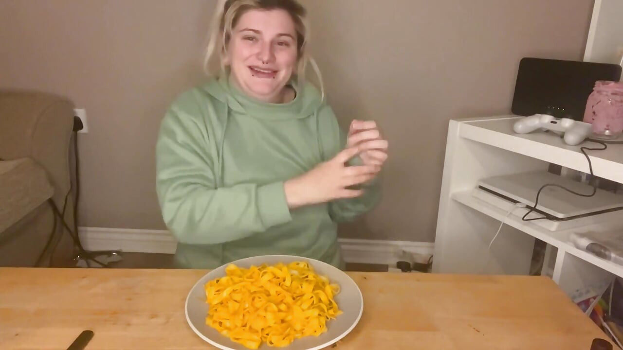 Fără mâini, Mukbang Pasta, fără mizerie