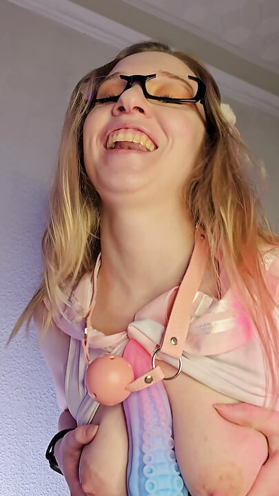 Giant College Girl Pleases Alien Invader to Save the Human Race