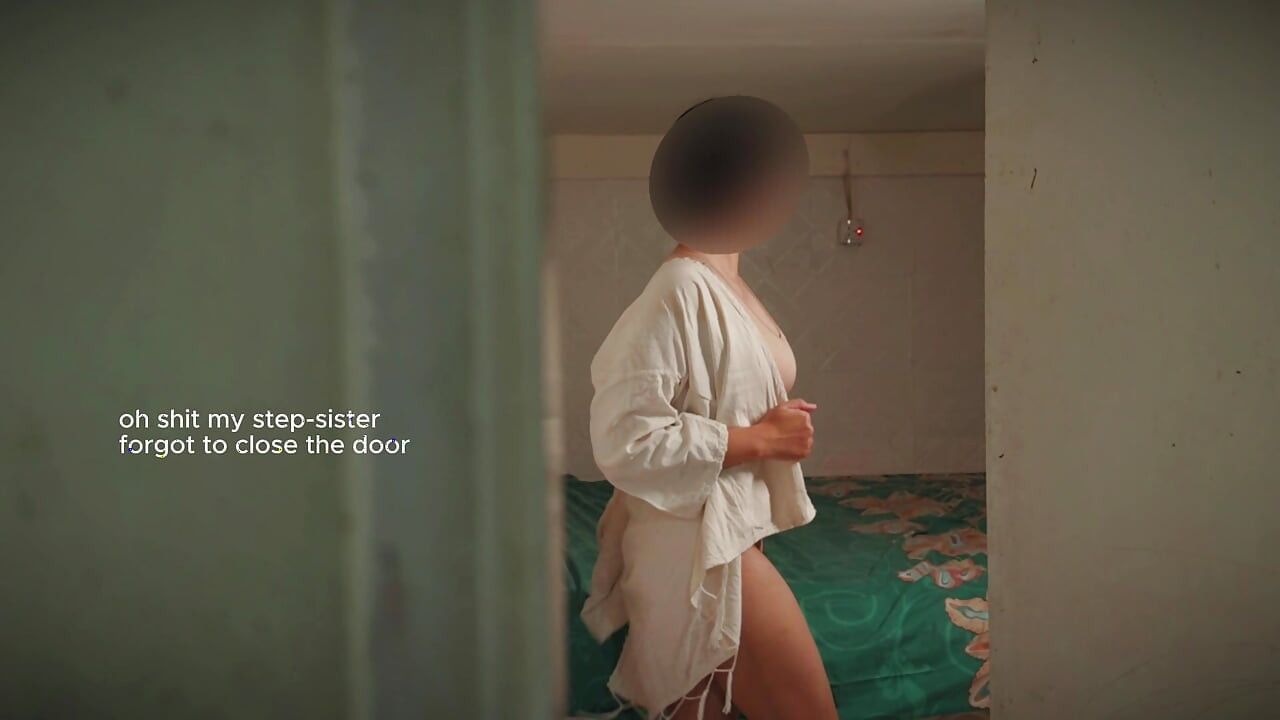 Caught my step-mom masturbation and happy ending