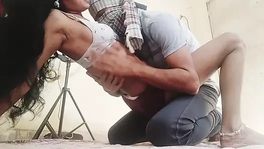 Rekaman seks viral pasangan india lagi asik posisi cowgirl sampai matanya merem melek
