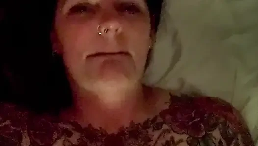 Masturbasi dan crot banyak banget di tengah malam