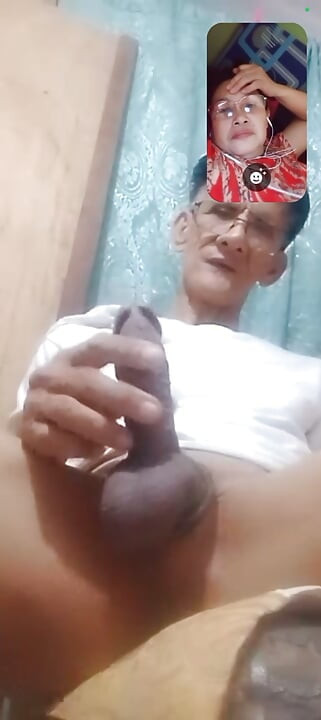 Ficamos conversando um tempo. Só olhando pra ela, meu pau duro.
