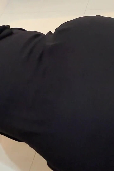 Arab Hot Maid Stuck When She Clean Under Bed - Big Ass Hijabi Girl Wear Abaya Niqab & Panty