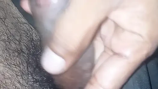 Penisi hareket ettiriyor