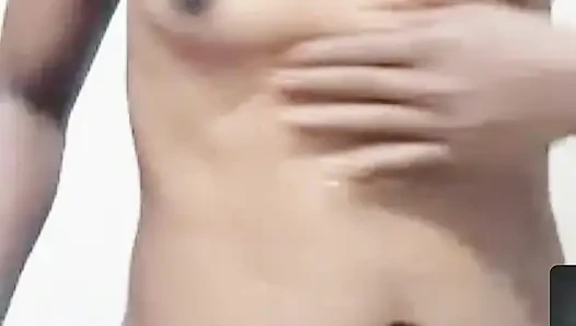 Красивая амаская девушка дези (18+)