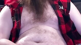 Enjoying a bate and cumming