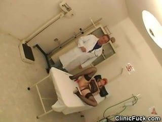 Brincadeira de fetiche na clínica