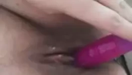 Ее возбужденная киска