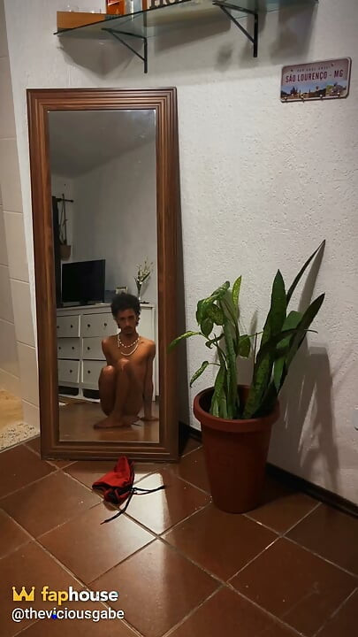 Showing off Naked in Front of My Friend