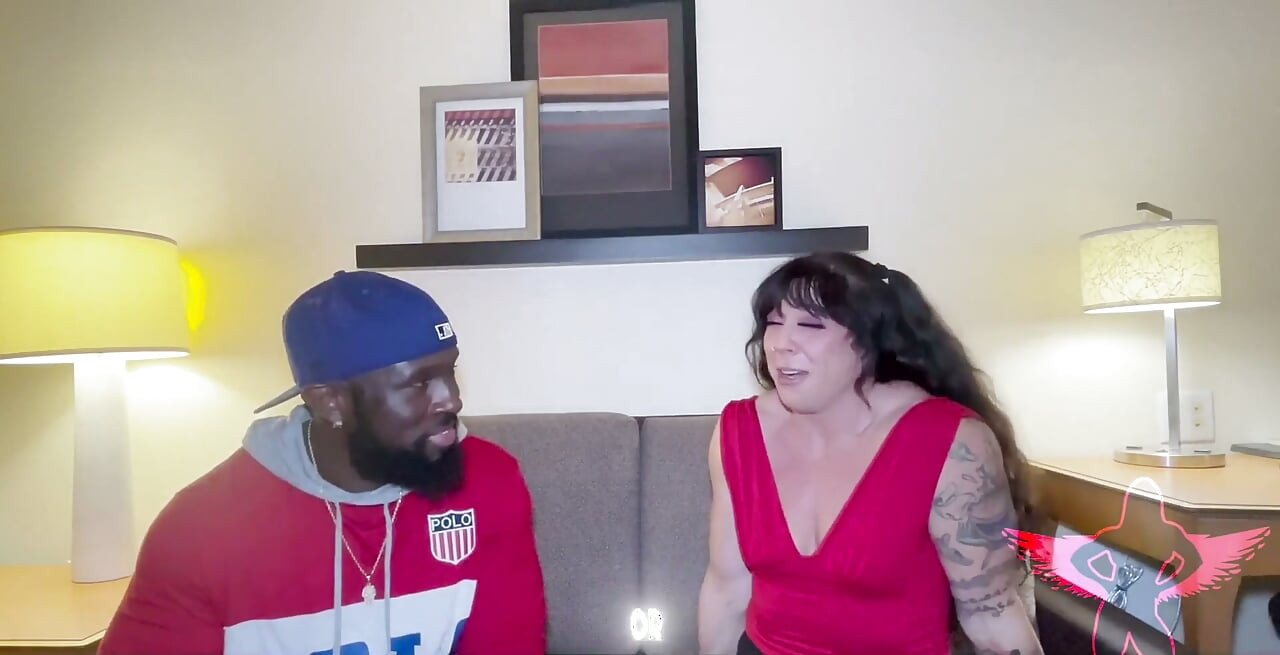 Watch Now New Eckobelle 1-on-1 Interview