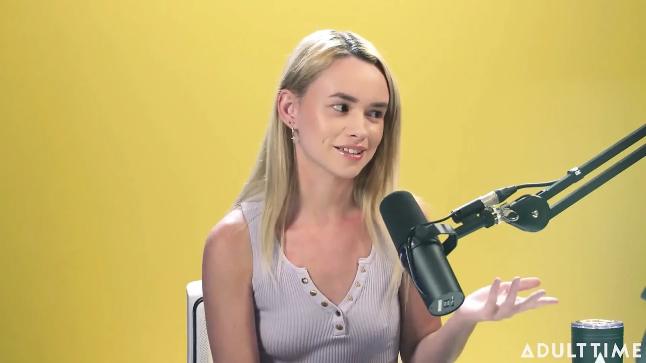 Breaking Shame Cycles & Being True to Yourself, with Khloe Kingsley! | the Adult Time Podcast