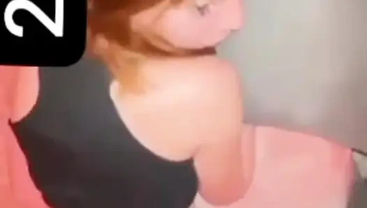 Lihat seberapa dalam vagina bajingan Argentina kurus ini