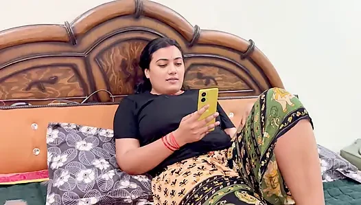 Bade ke jane ke baad chote ne bhabi ko akela dekh uthya mauke ka fayeda